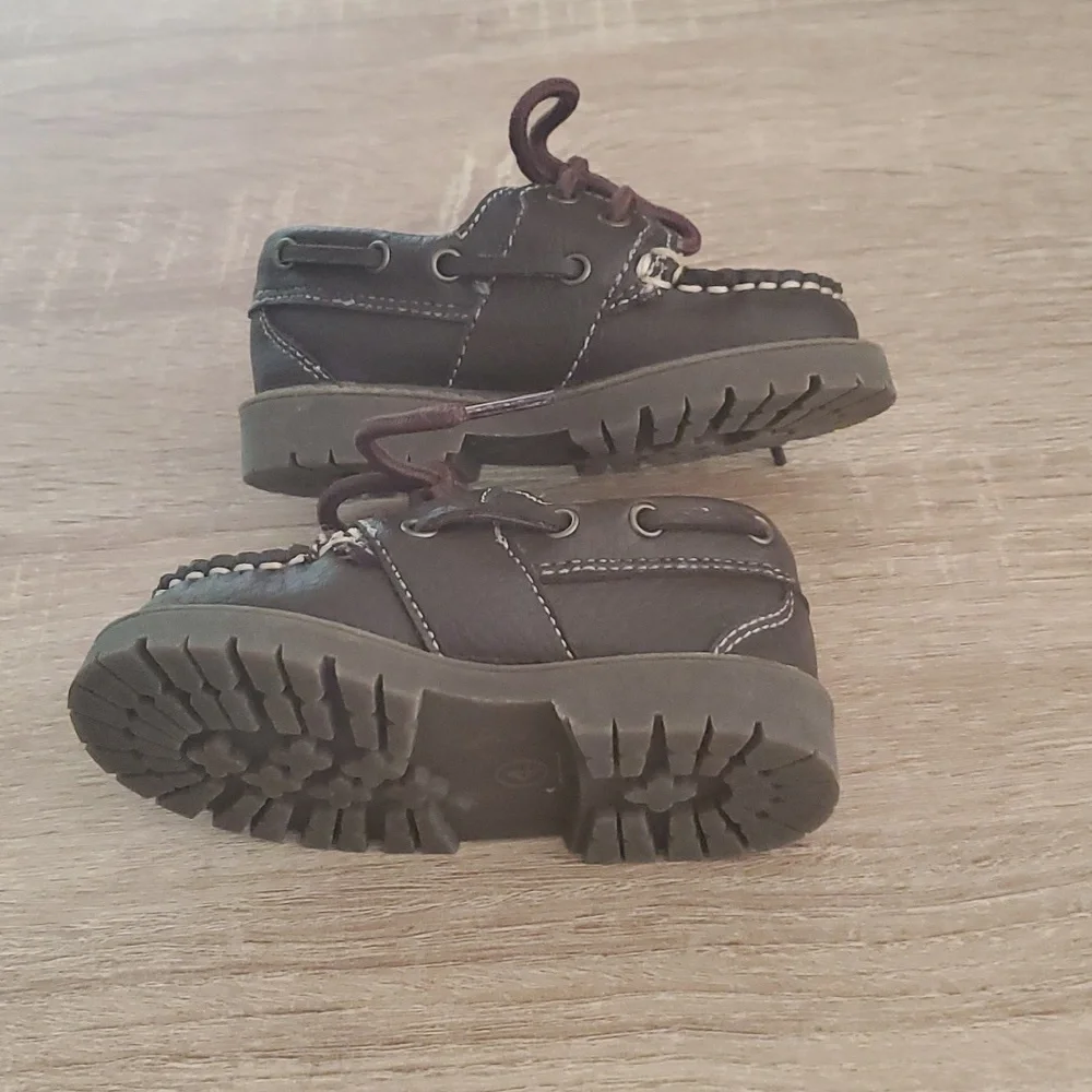Cherokee toddler boat shoe. 4